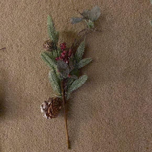 Christmas Glitter Green with Red Berries Pick - Picture 4 of 6